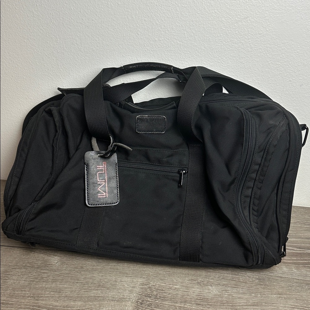 Tumi Travel Duffle Weekender Carry On Bag